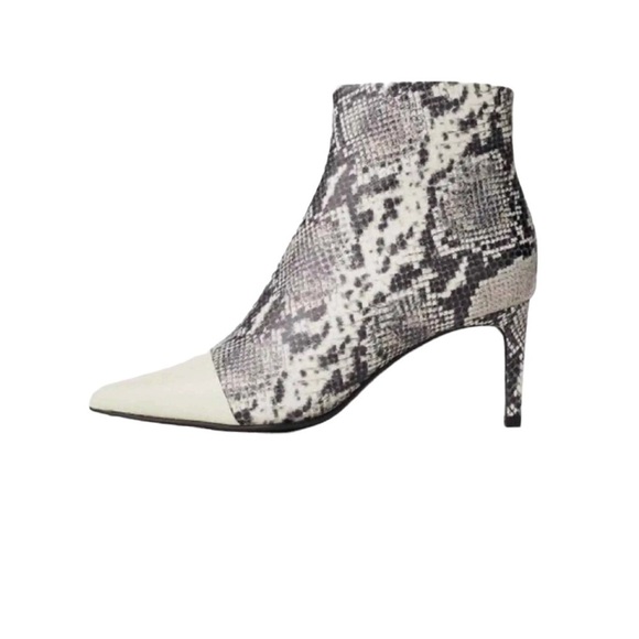 Rag & Bone Beha Boot Snake Print Black White Size 6.5 - Picture 3 of 15